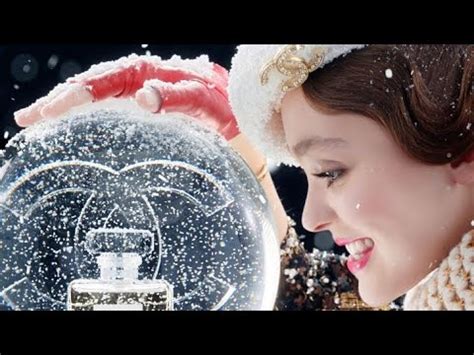 chanel christmas 2019 advert|Shake up the Holiday Spirit with N°5. The film featuring  .